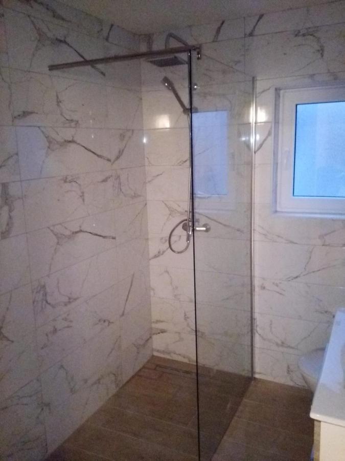 Apartmani Mira Вир Екстер'єр фото