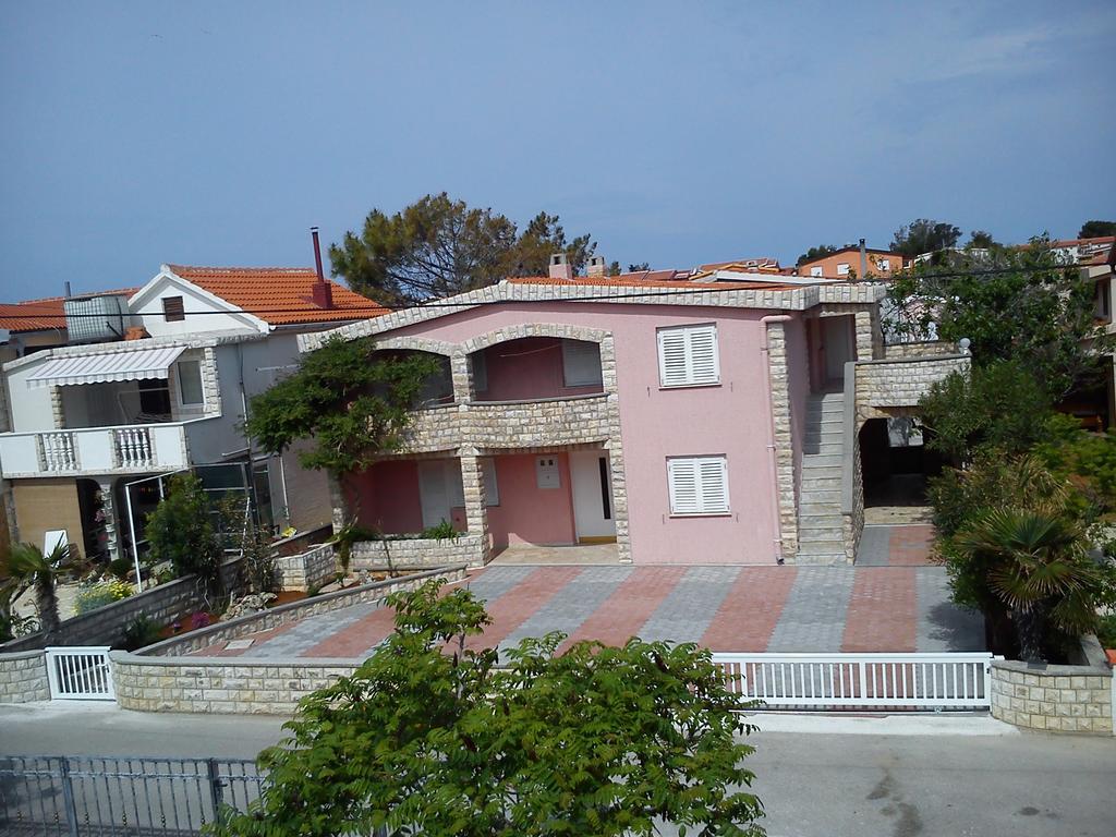 Apartmani Mira Вир Екстер'єр фото